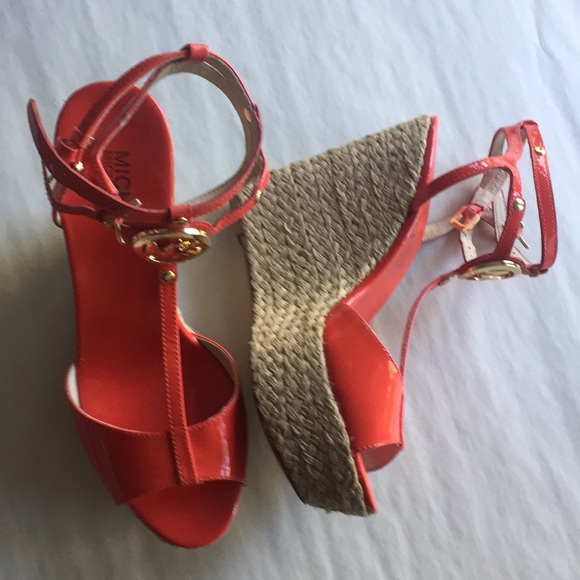 Shoes - Picture 2 of 4